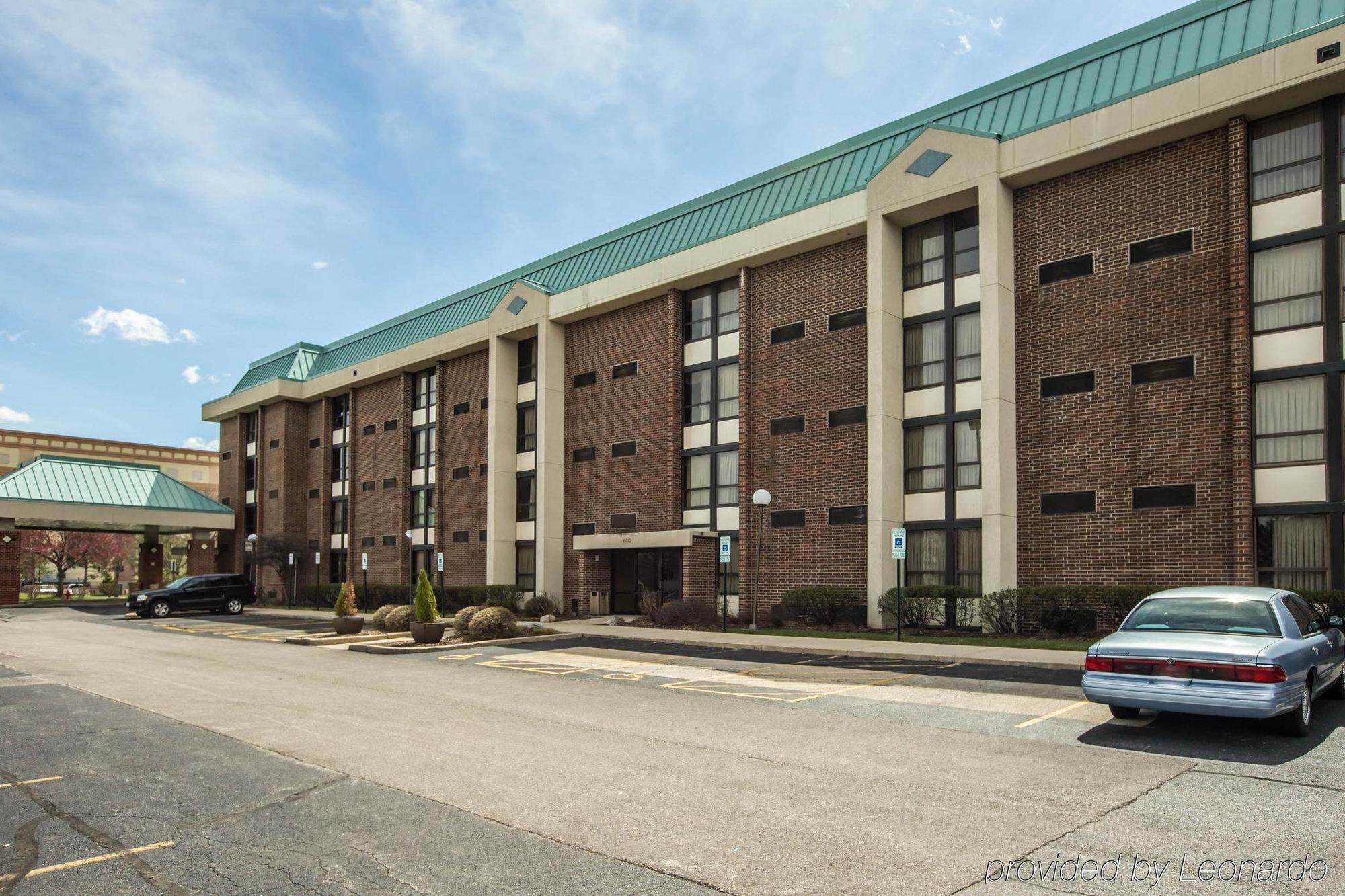 Quality Inn Schaumburg - Chicago Near The Mall Exterior photo